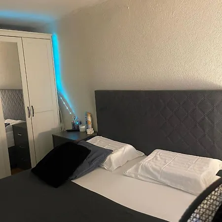 Dona Dolores Konukevi Zürih